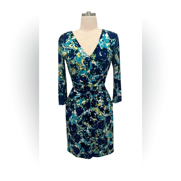 Ann Taylor Dresses & Skirts - ANN TAYLOR floral office dress